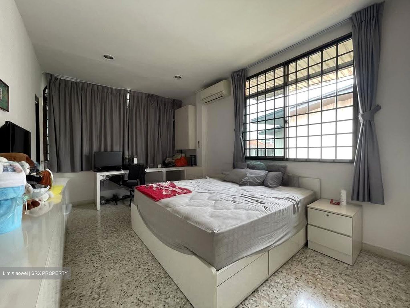 Peakview Estate (D16), Semi-Detached #629077011